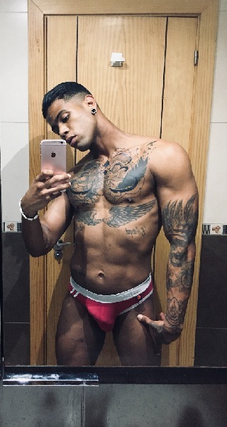 tom - Gay Escort | Chapero Málaga | Sexchapero.com