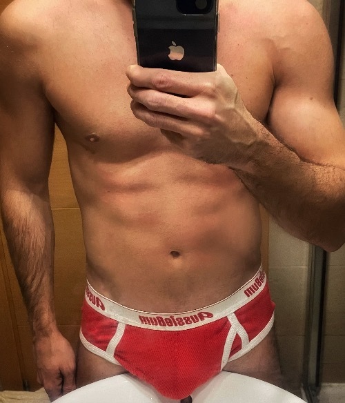 Roberto - Gay Escort | Chapero Madrid | Sexchapero.com