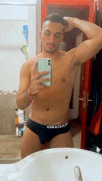 Erik - Gay Escort | Chapero Santa Cruz de Tenerife | Sexchapero.com