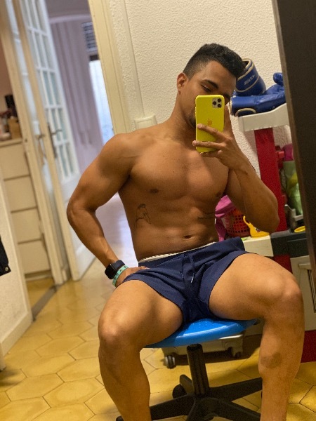 Blades - Gay Escort | Chapero Barcelona | Sexchapero.com