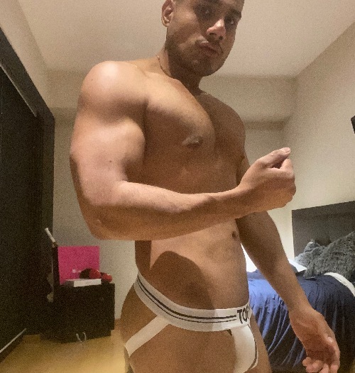 Latino m - Gay Escort | Chapero  | Sexchapero.com