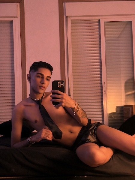 Miguel, escort Versátil Brasil en Madrid