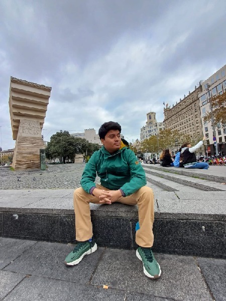 Gustavo Sosa, Gustavo Sosa, escort Activo Peru en