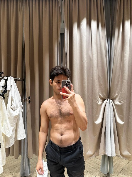 alfredo cerrada, Soy latino un chico agradable, abierto a cualquier plan, me gusta divertirme alfredo cerrada, escort Versátil en Madrid