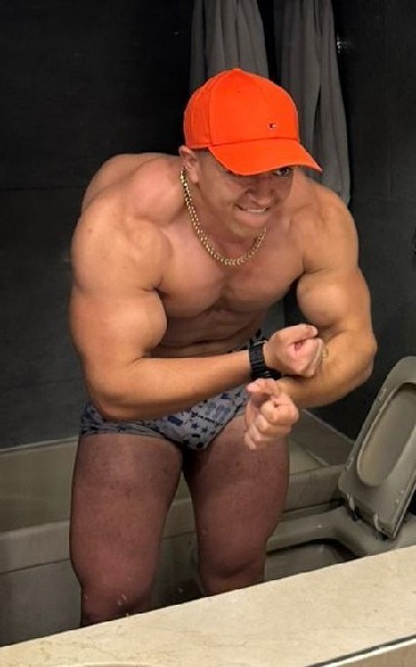Alanstrippers Sexchapero.com en Madrid