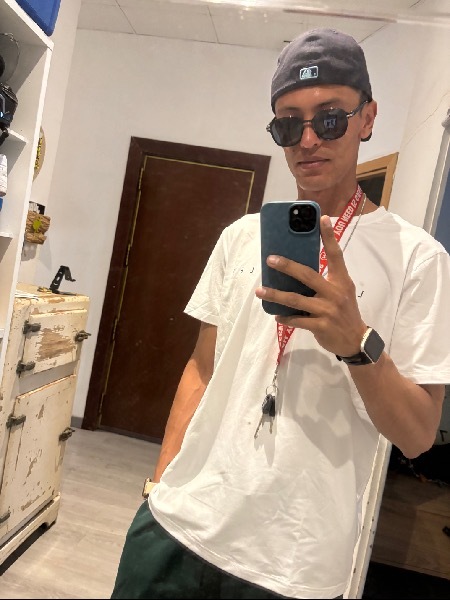 Guille Escort Versátil + Activo | Chapero Barcelona | Sexchapero.com Guille - Gay Escort | Chapero Barcelona | Sexchapero.com