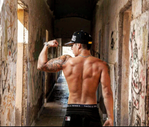 Randy, Sevilla